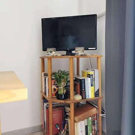 Au Clair De Apartment *