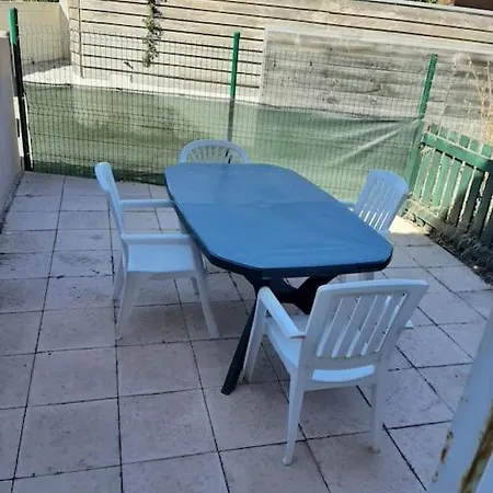 Apartment Au Clair De Frontignan