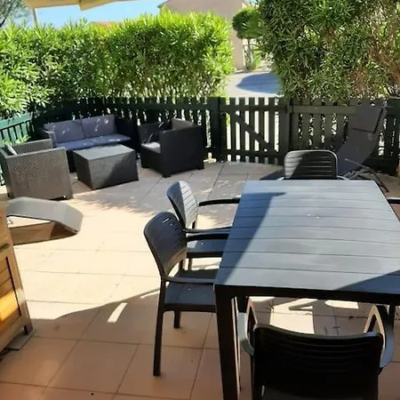 Au Clair De Apartment *