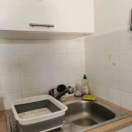 Au Clair De *